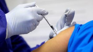 o persoana vaccinata anti-covid