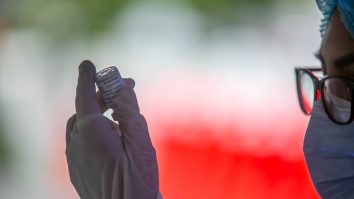 Republica Moldova va cumpăra 400.000 de doze de vaccin chinezesc