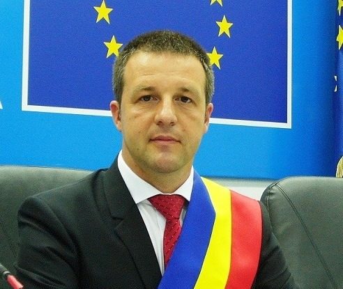 Orașul care continuă să aibă „din greșeală” restricții. Primar: „Eu respect legea, nu măsurile abuzive impuse”