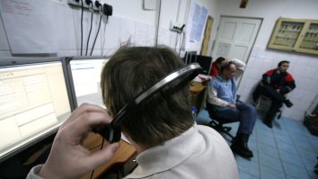 Pacienți obligați să se uite la un film erotic în camera de gardă. Reacția conducerii spitalului