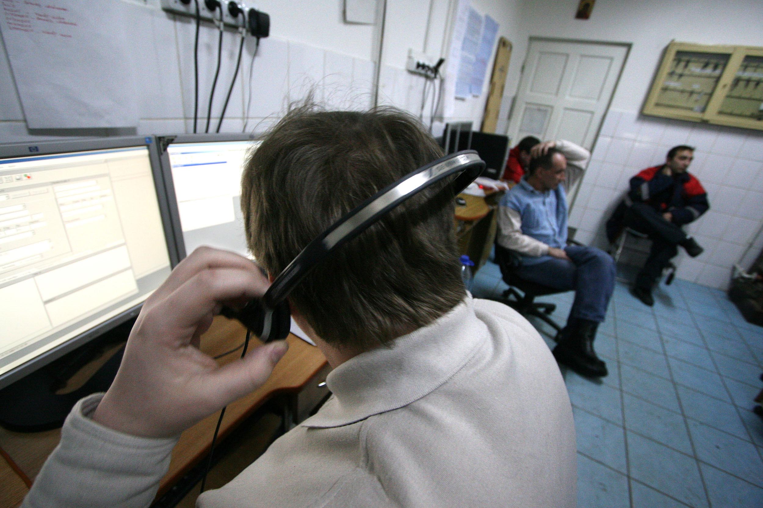 Pacienți obligați să se uite la un film erotic în camera de gardă. Reacția conducerii spitalului