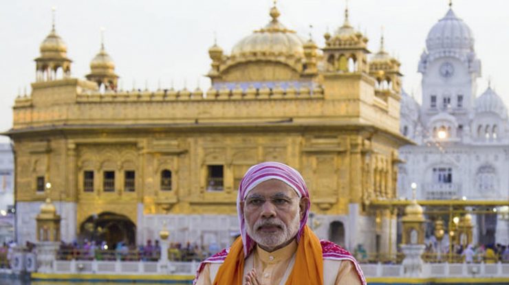 Premierul Indiei luptă împotriva pandemiei de Covid-19 prin yoga: „A devenit o sursă de forță interioară”