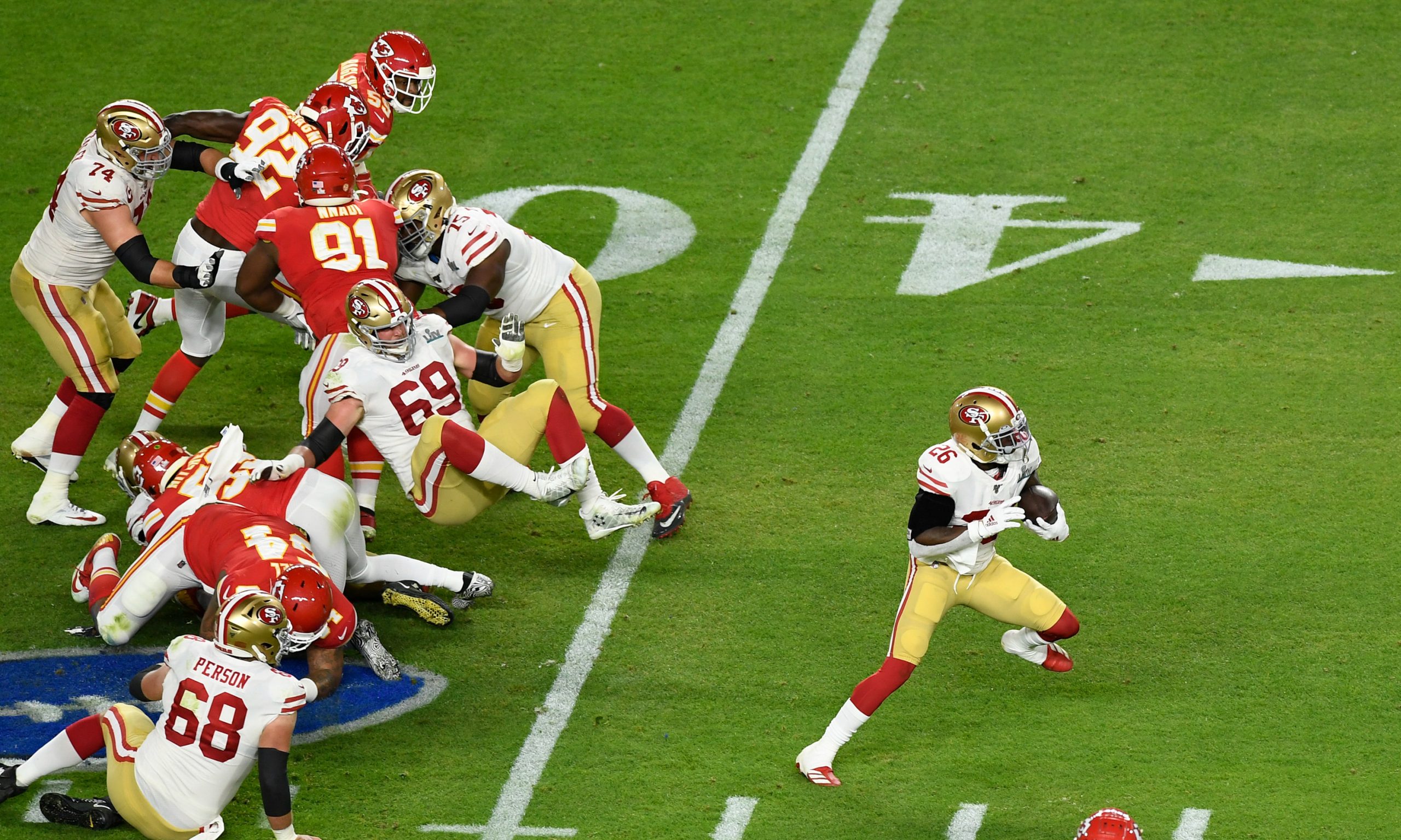 Peste 1.000 de foști fotbaliști cer 1 miliard de dolari despăgubiri. Ce i-a revoltat pe jucători