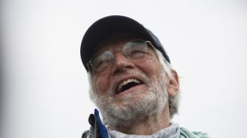 Arthur Muir a devenit cel mai bătrân american ce urcă pe Everest, la 75 de ani