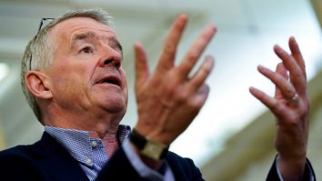 Directorul RyanAir spune că incidentul din Belarus reprezintă o deturnare: „E o piraterie sponsorizată de stat”