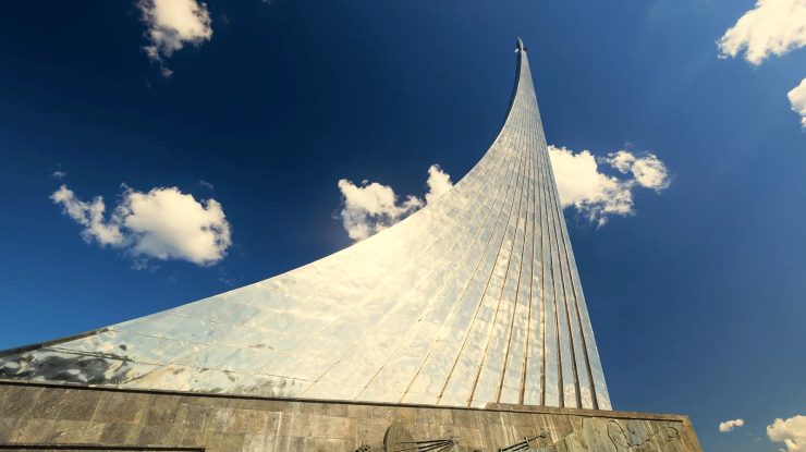 Monumentul-cuceritorilor-spațiului-Moscova