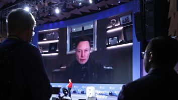 Elon Musk, față în față cu elevii ruși: „Suntem aproape de a stabili o prezență Tesla în Rusia, cred că ar fi minunat”