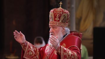 Patriarhul Moscovei le propune rusoaicelor să nu facă avort, ci să își doneze bebelușii Bisericii