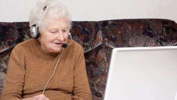 România, peste Portugalia sau Grecia în topul vârstnicilor care folosesc internetul. Pe ce loc ne clasăm