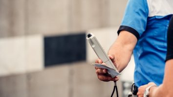 Un interlop drogat la volan a crescut de cinci ori mita pe care voia să o dea polițistului. Bărbatul a fost reținut