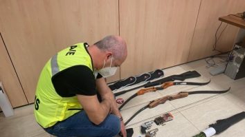 Un bărbat din Florida a călătorit în Italia cu arme și droguri pentru „o operație”