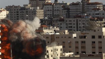 Rachetele israeliene au avariat singurul laborator de testare Covid din Gaza