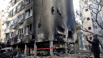 Încă o noapte de foc în Israel. Militanții Hamas au lansat zeci de rachete asupra mai multor zone israeliene