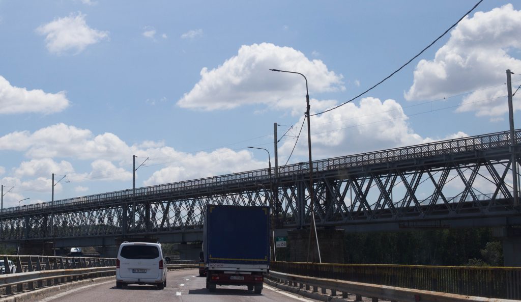 Mașini pe autostrada soarelui