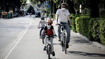 Europenii vor orașe mai curate. Bucureștiul are de 40 de ori mai puține piste pentru biciclete decât Parisul