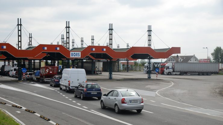 Cum va fi organizată vaccinarea în aeroporturi și vămi pentru românii care vin în țară doar să se imunizeze