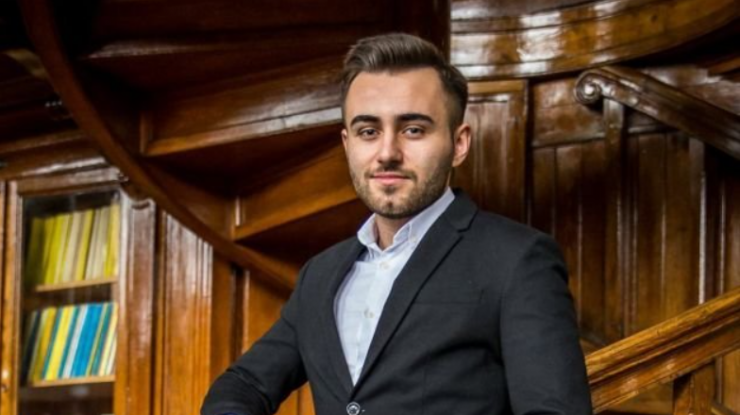 Cezar Baciu, consilierul USR PLUS care a votat bugetul municipiului Iași, propus de Mihai Chirica.