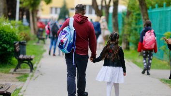 Copil Parc Mănă ghiozdan