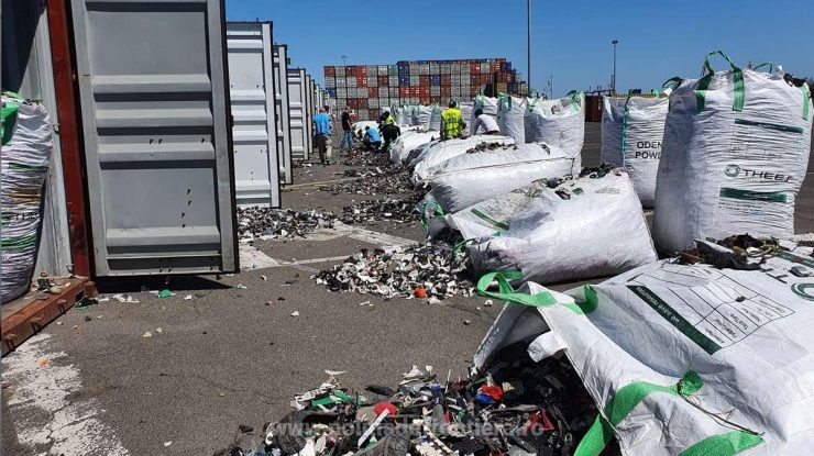 Cum a devenit România depozitul ilegal de deșeuri al Uniunii Europene