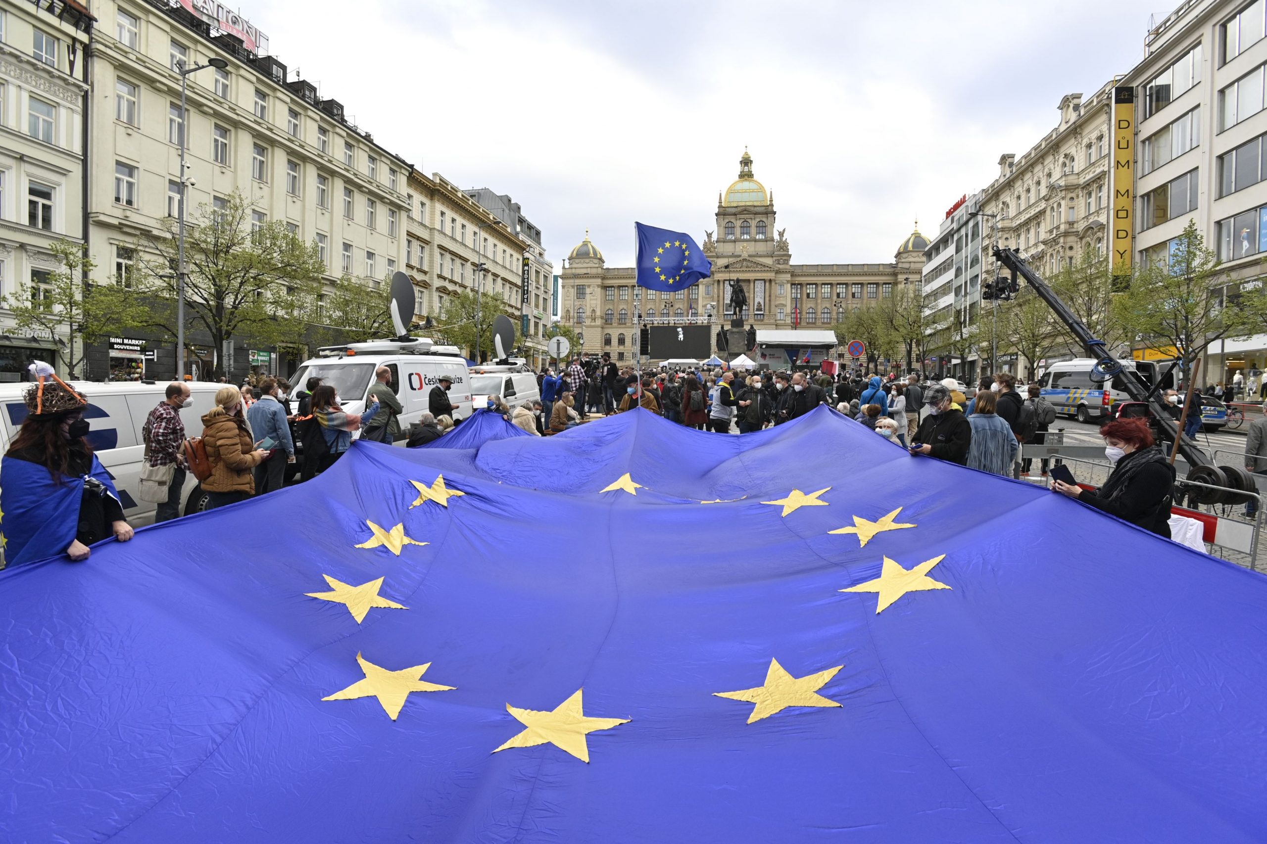 Care sunt domeniile în care România este mai puțin egală față de celelalte țări din Uniunea Europeană