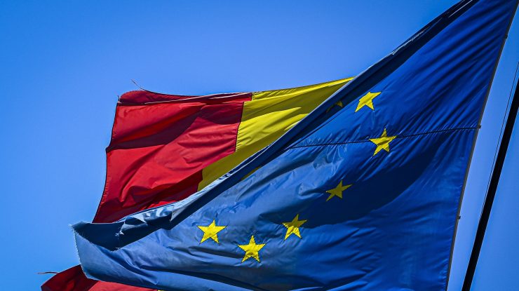 STUDIU. Încrederea europenilor în guvernele naţionale a scăzut. Polonezii, pe ultimul loc. Care este situația în România
