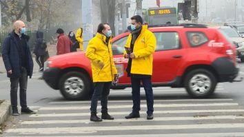 Florin Cîțu și Ciprian Ciucu la o acțiune de campanie din 2020. Foto: Facebook