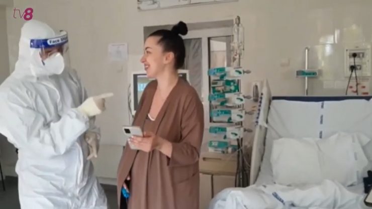 VIDEO. Femeile gravide din Chișinău, care au fost infectate cu COVID, puse să cânte pentru a-și reface plămânii