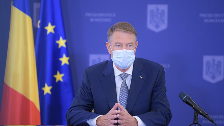 Președintele Klaus Iohannis într-o conferință de presă.
