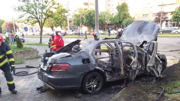 Mașină care a explodat în Arad. La volanul ei se găsea omul de afaceri Ioan Crișan.