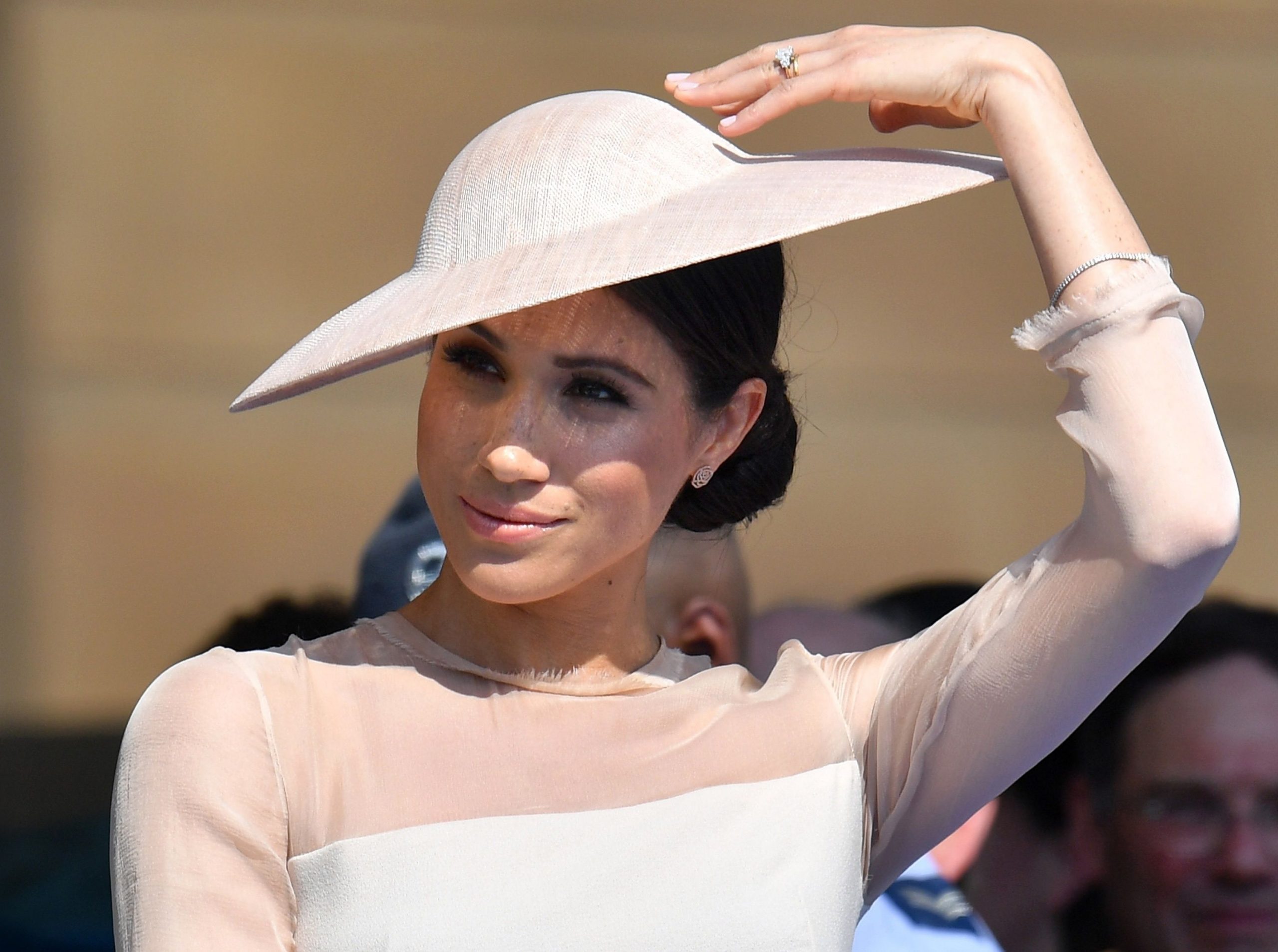 Meghan Markle se teme să piardă titlul de Ducesă, după dezvăluirile făcute de Harry despre familia sa: „Ar fi un dezastru”