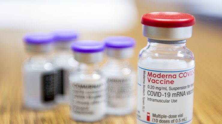 Doză de vaccin Moderna.