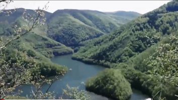 O nouă destinație din România face valuri pe Instagram. Piatra lui Lucaci, alegerea perfectă pentru un traseu de o zi