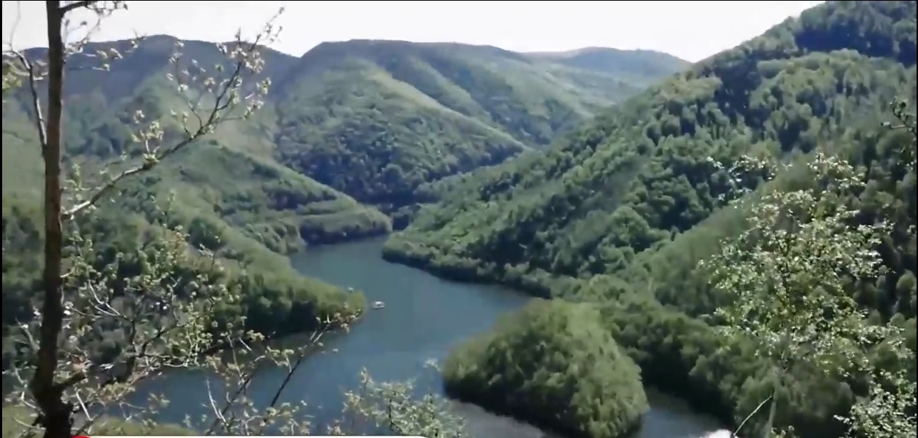 O nouă destinație din România face valuri pe Instagram. Piatra lui Lucaci, alegerea perfectă pentru un traseu de o zi