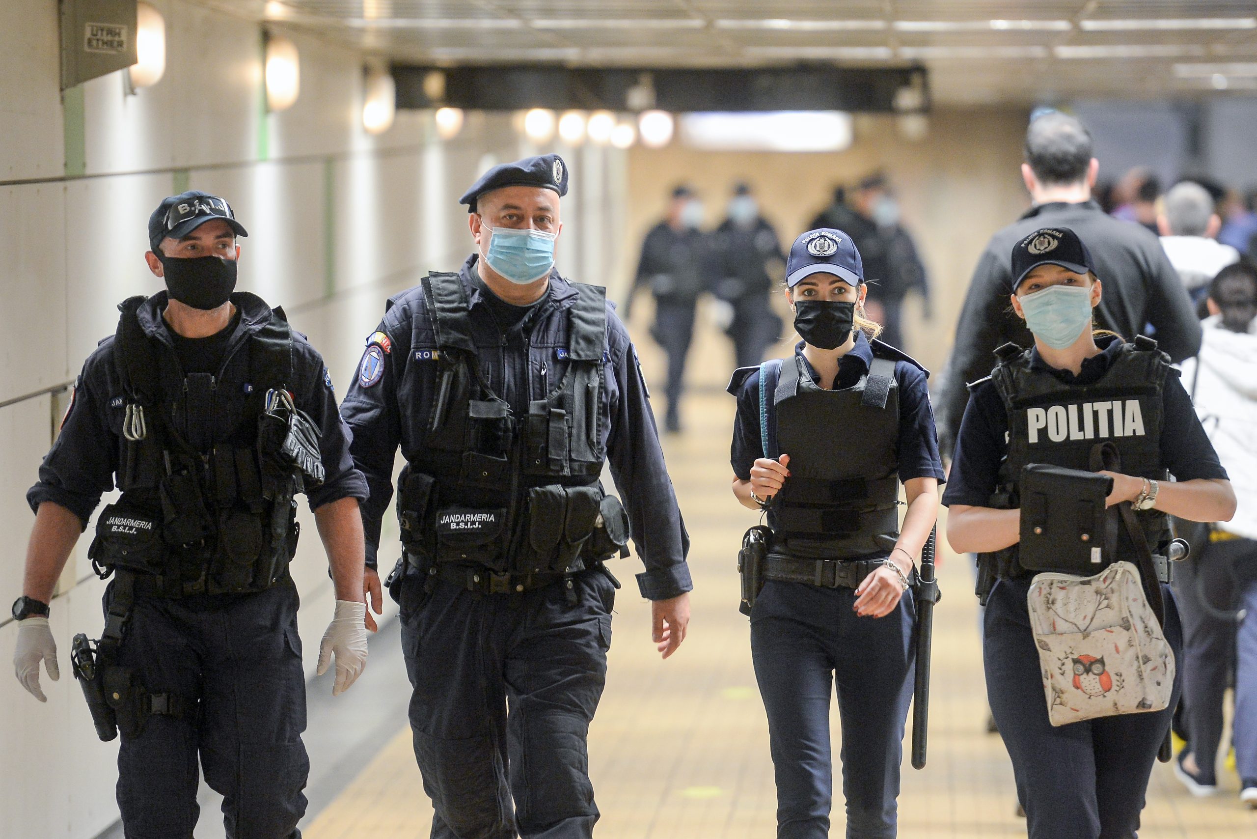 Poliţiştii au aplicat amenzi de peste 170 de milioane de lei în starea de alertă