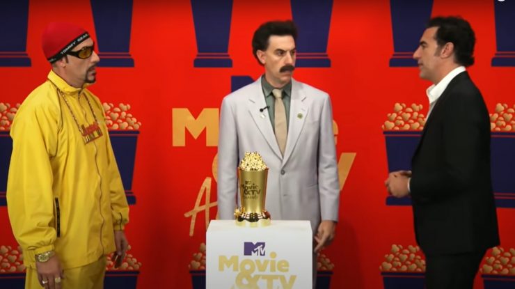 Borat, Ali G și Bruno au făcut senzație pe scenă, la decernarea premiului pentru Geniul Comediei. VIDEO