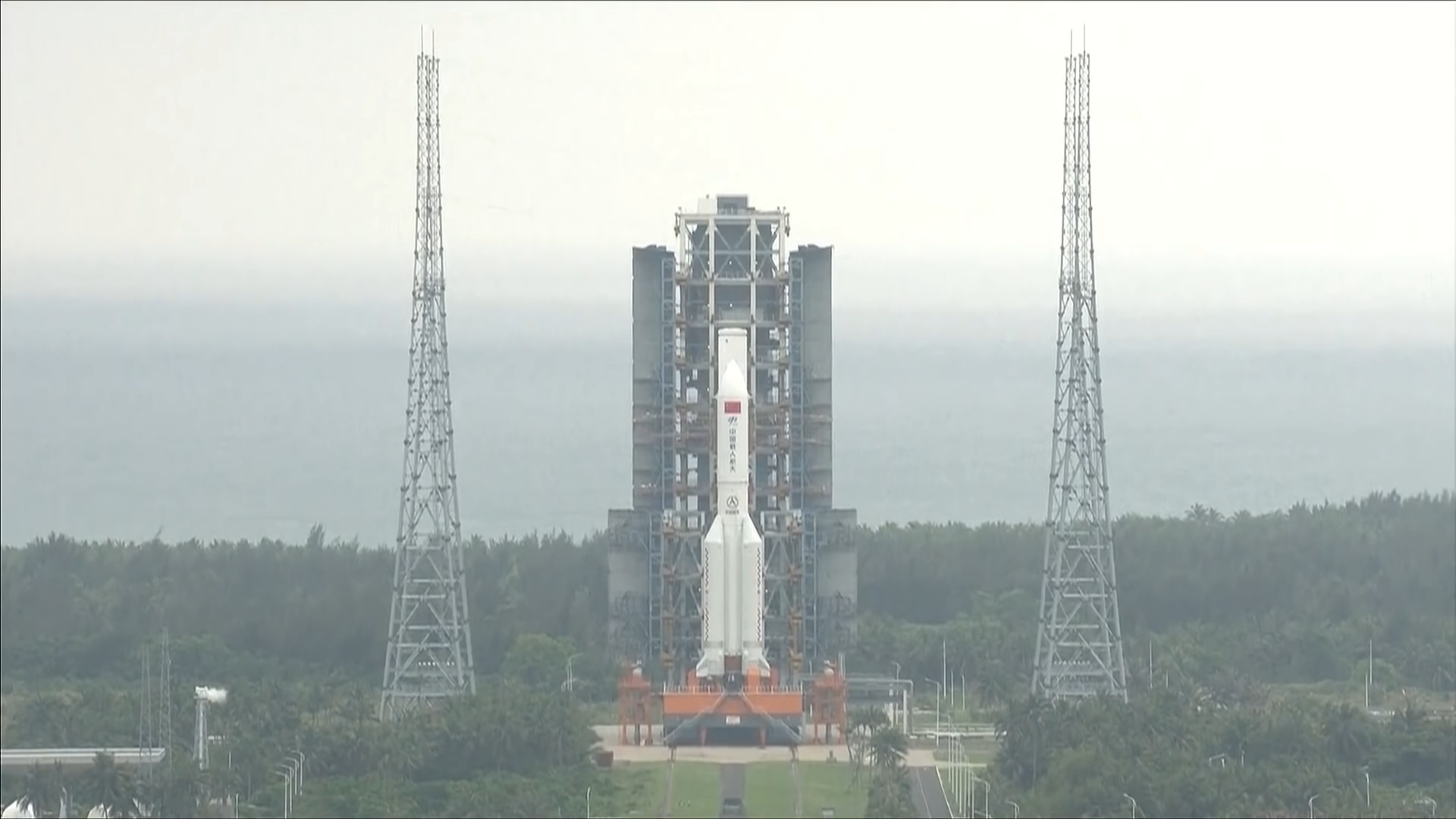 Racheta chineză care va cădea necontrolat pe Pământ nu va fi distrusă de Pentagon. Zonele în care s-ar putea prăbuși