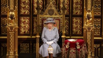 Regina Elisabeta, prima apariție oficială majoră, după moartea prințului Philip. Discursul suveranei. VIDEO