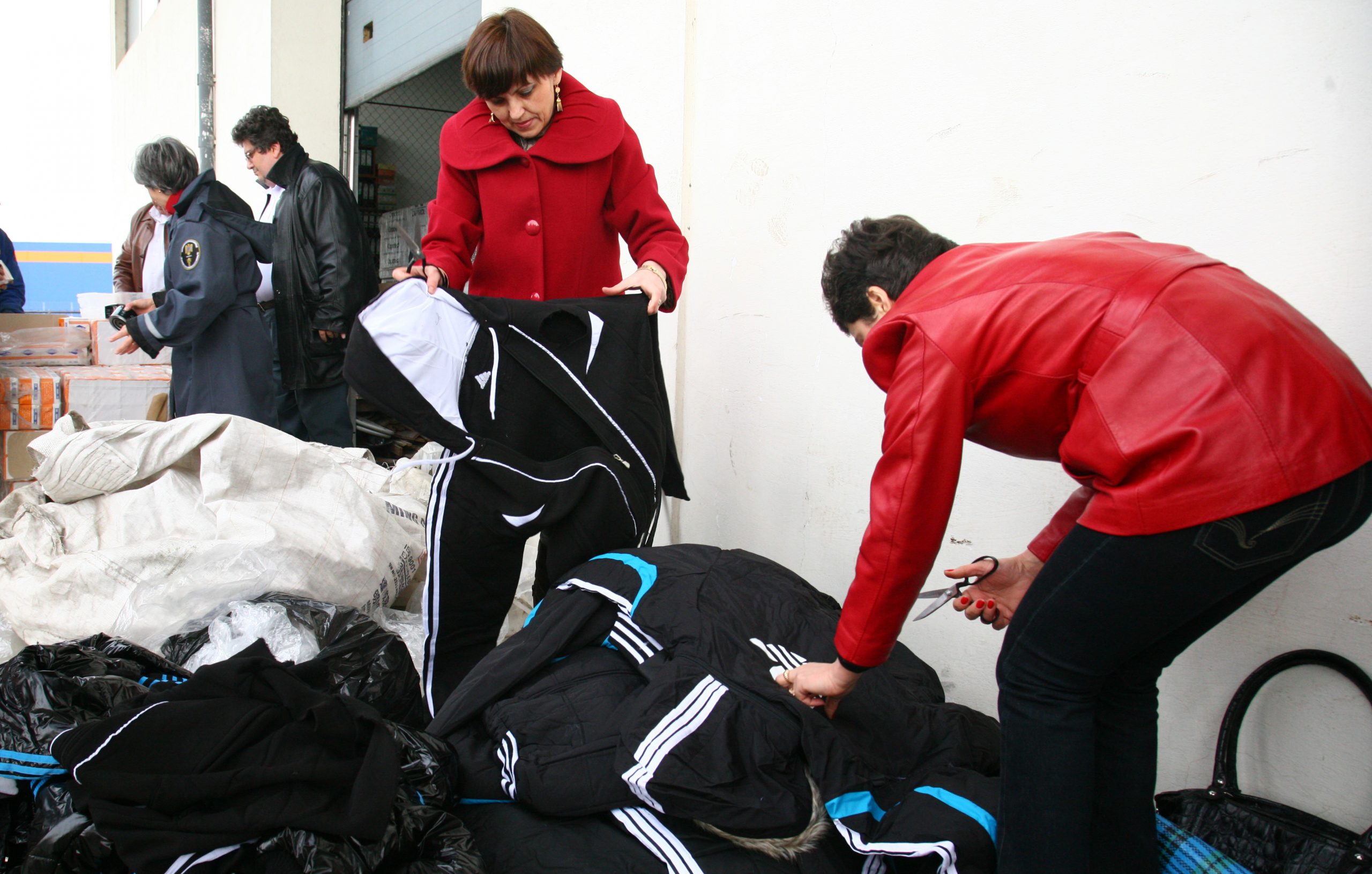 STUDIU. Produsele contrafăcute reprezintă circa 7% din importurile UE. România, pe locul doi la consumatori înșelați cu produse contrafăcute