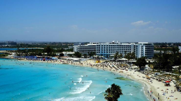 Cipru, primul stat din UE cu cea mai curată apă pentru scăldat. Pe ce loc se află România