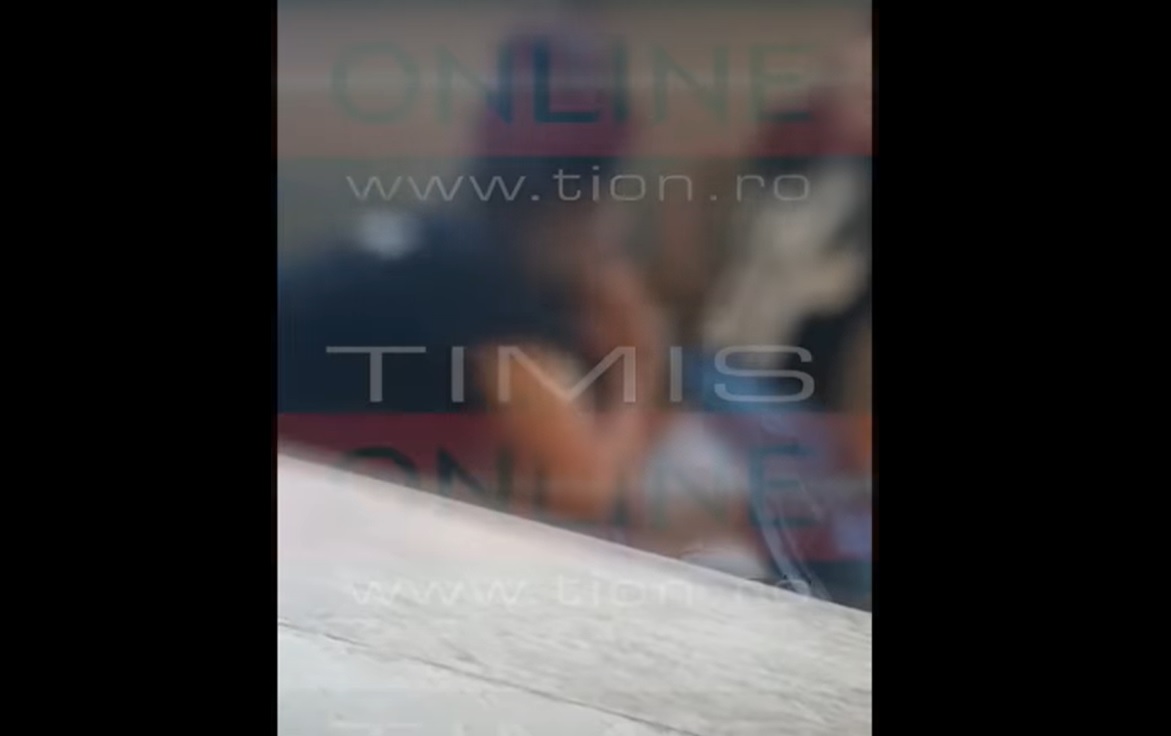 VIDEO. Caz grav de bullying la un liceu din Timișoara: O adolescentă de 15 ani cu nevoi speciale, chinuită de două colege