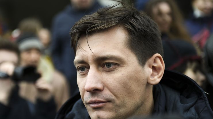 Un nou caz Navalnîi? Un critic al Kremlinului a plecat din Rusia de frică