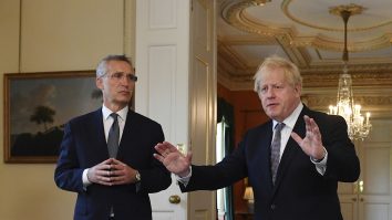 Jens Stoltenberg Boris Johnson