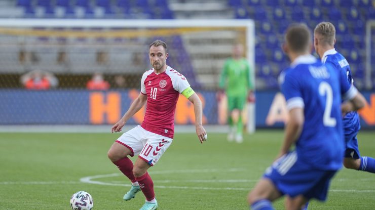 Christian Eriksen in timpul unui meci de fotbal