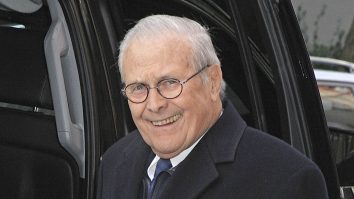 A murit Donald Rumsfeld. A fost șeful Pentagonului pe timpul războiului din Iugoslavia și atacarea Serbiei