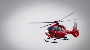 elicopter smurd in zbor.