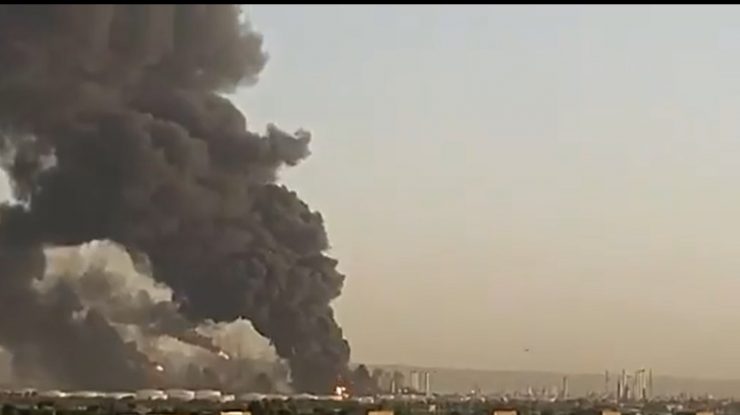 Explozie urmată de incendiu, la o rafinărie situată în apropiere de Teheran. VIDEO