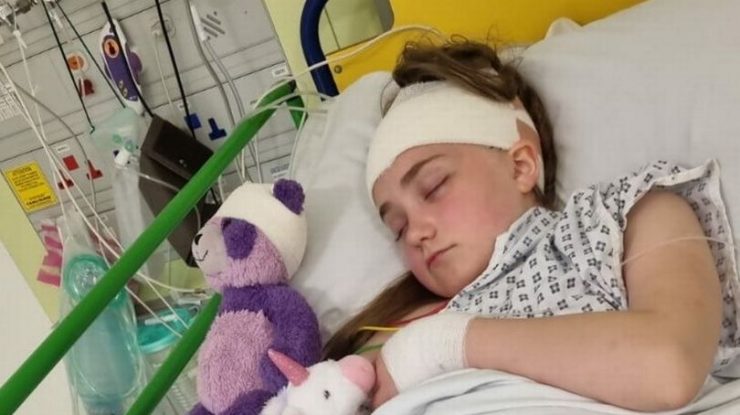 O fată de 10 ani, adusă de urgență la spital, a aflat că mai are 24 de ore de trăit. Boala rară descoperită de medici