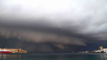 Avertizare MAE: Fenomene meteo extreme în Grecia