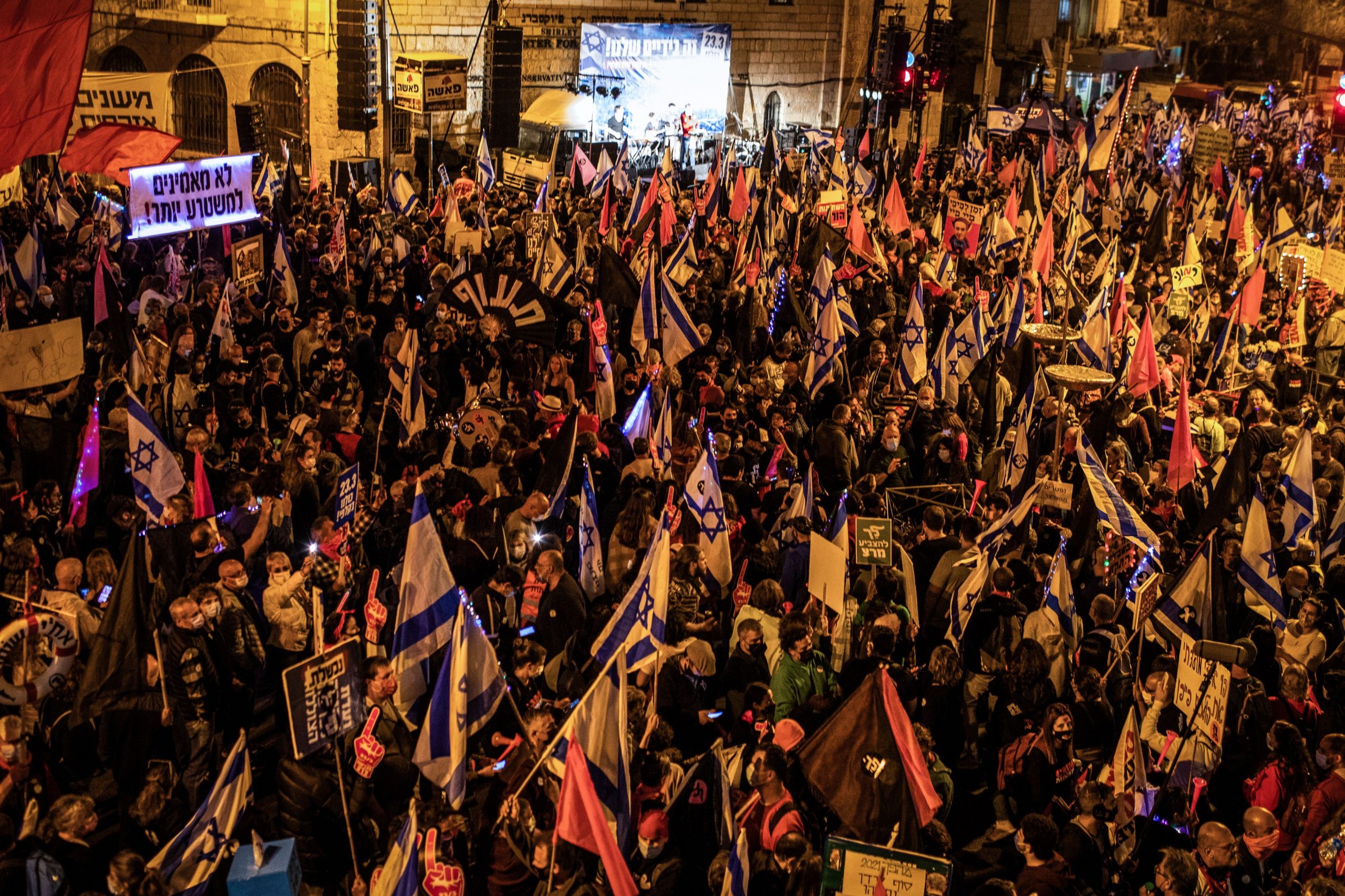 Proteste în Europa: Oamenii sunt tot mai nemulțumiți de introducerea „Green Pass”-ului