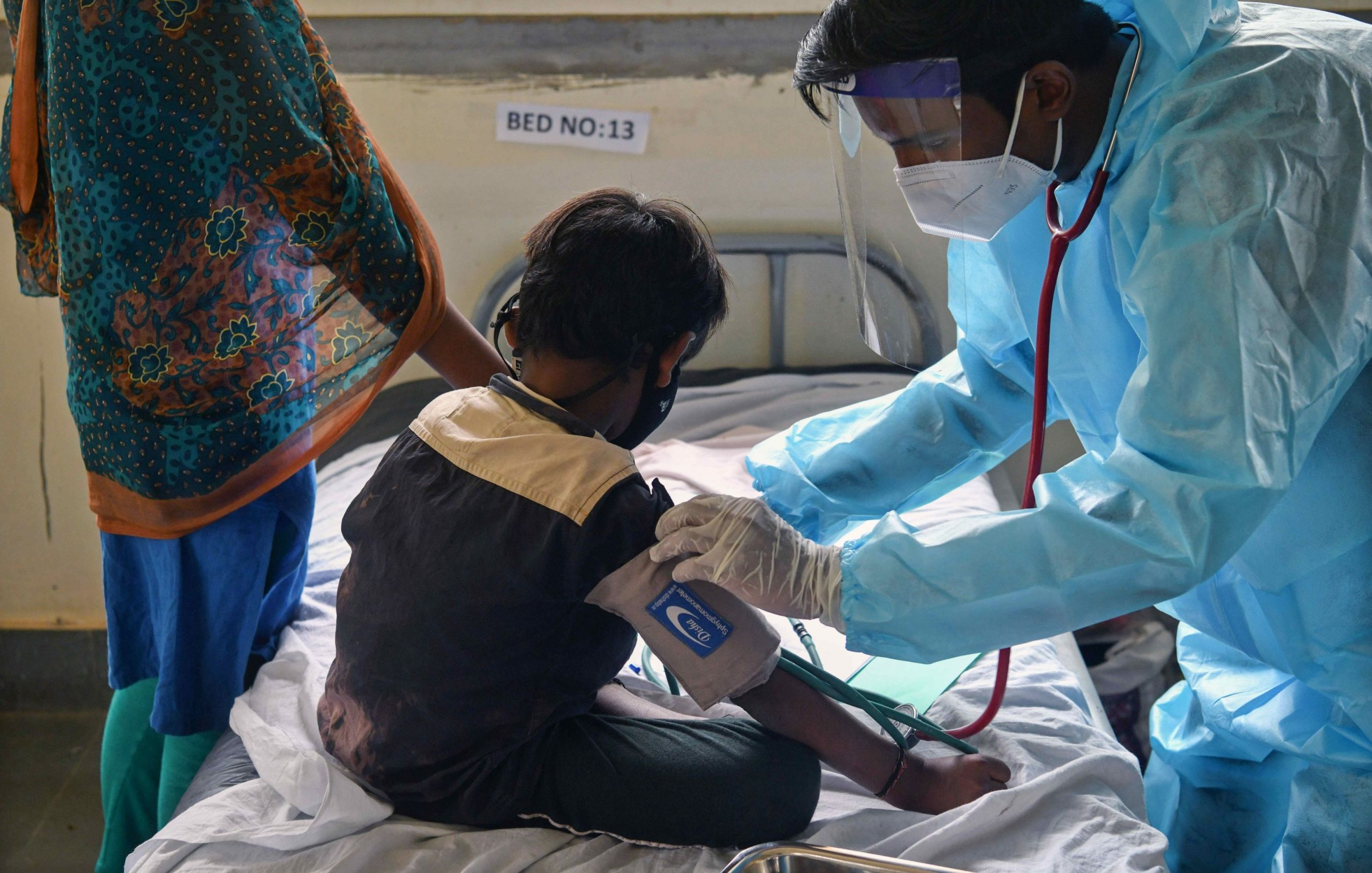 India se luptă cu o creștere a cazurilor de sindrom inflamator la copiii care s-au vindecat de COVID-19. Cum se manifestă boala